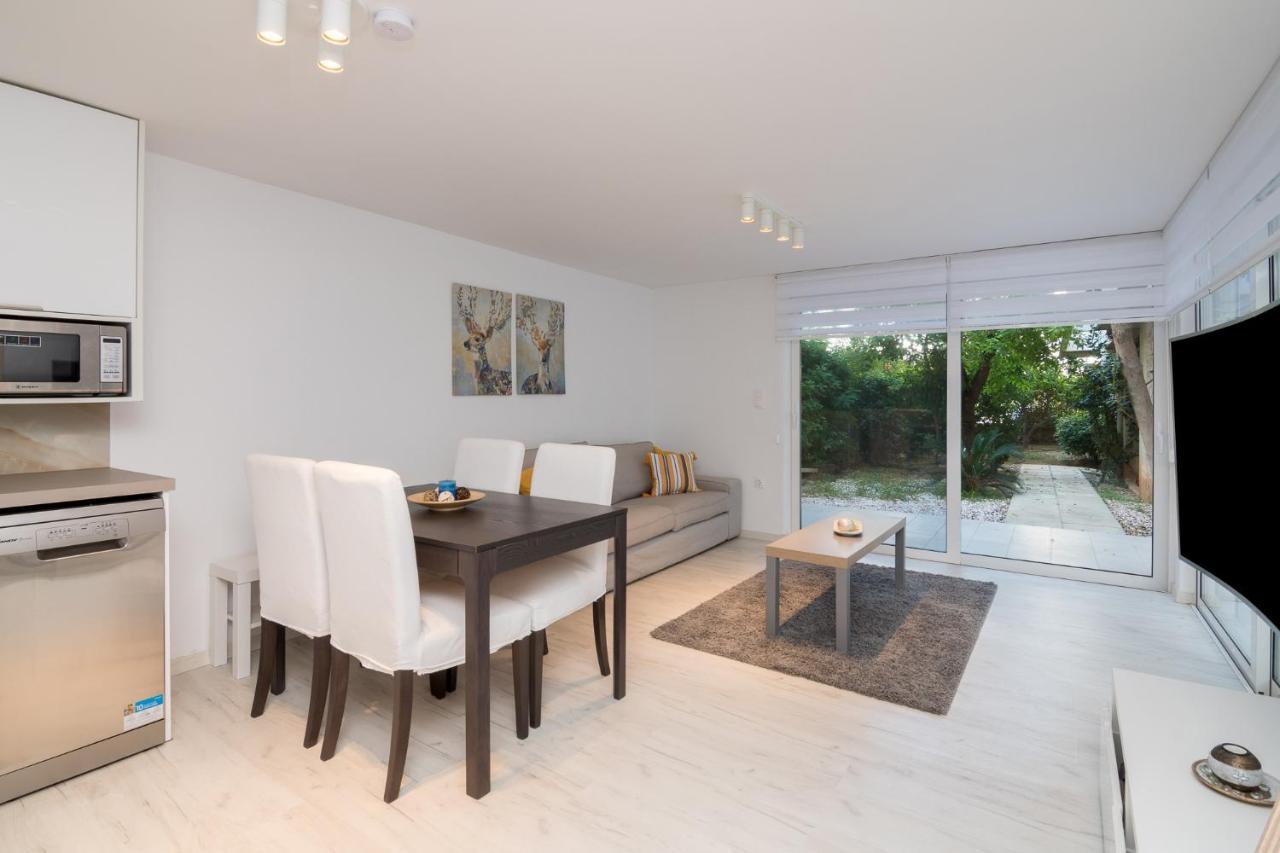 Apartment For 3 Ppl In Varkiza Eksteriør billede